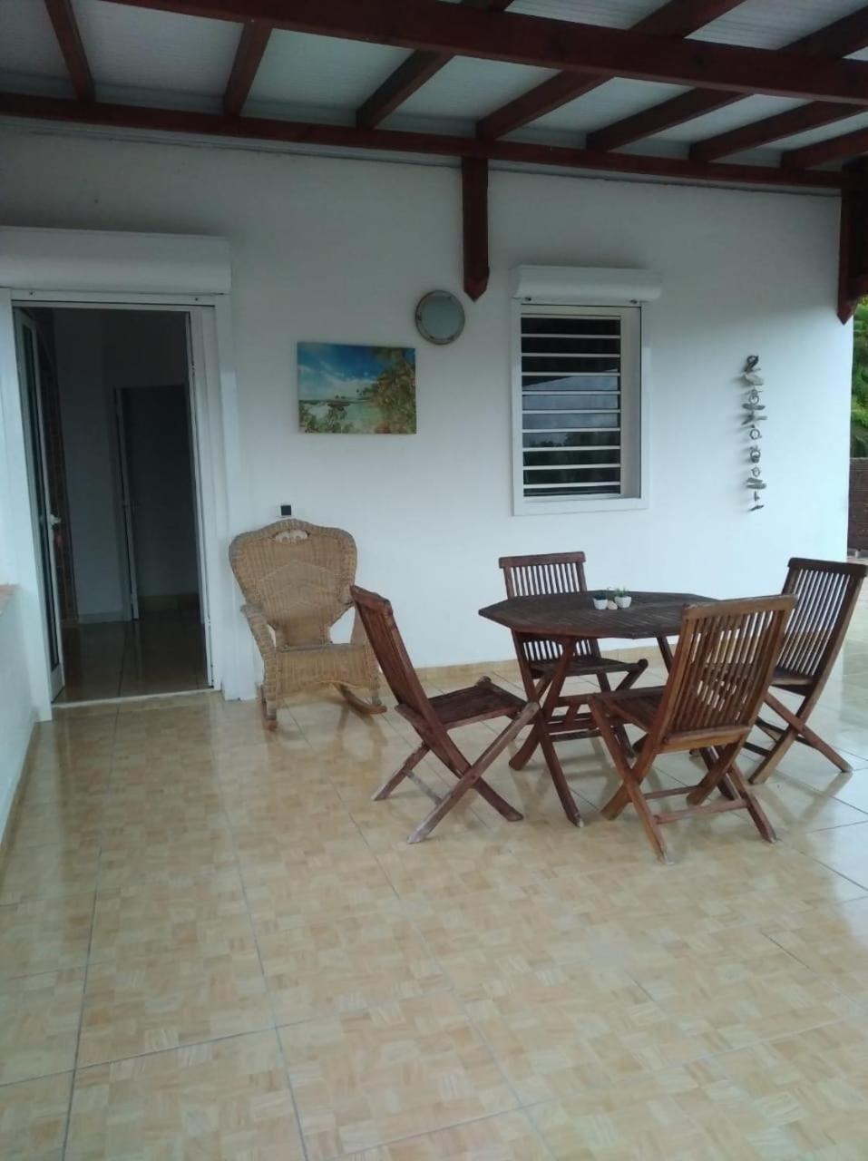 L'Aseta Paradise Grand-Bourg  Extérieur photo