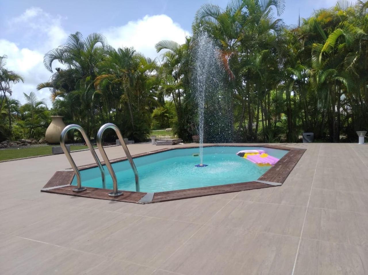 L'Aseta Paradise Grand-Bourg  Extérieur photo